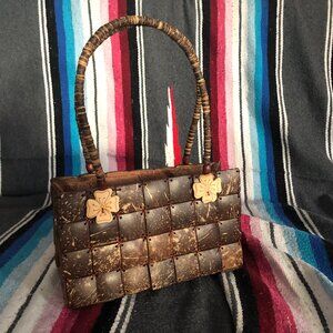 Small lined purse. New. Unique style.